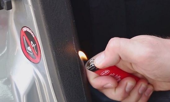 Как убрать царапины в салоне автомобиля?
